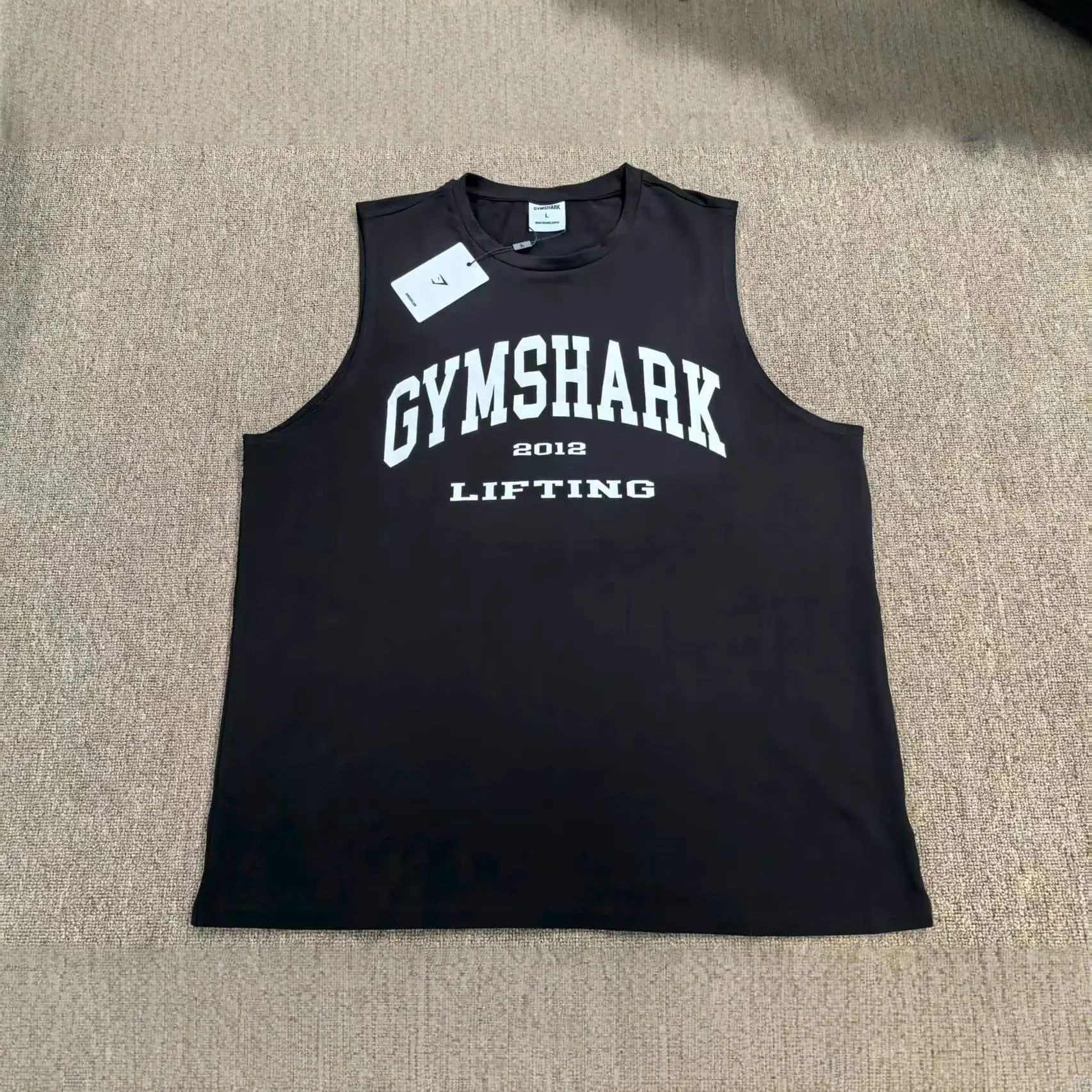 O1CN01BbrtqI1h6TepjkzEf_21212216802394228-0-cib.jpg Men's Gym Workout Tank - Image 1