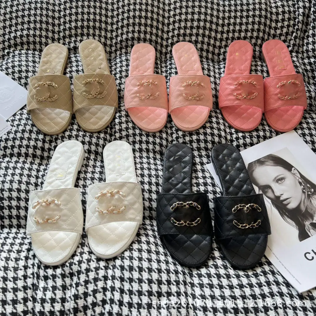 O1CN01RayYfW1vW2KFnrJ2e_21212219349356179-0-cib.jpg Elegant Summer Flat Sandals For Women - Image 1