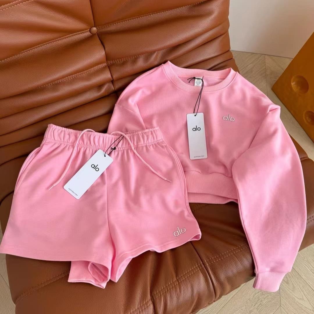 O1CN01PM84iy2DalYF5VI3d_2219358818626-0-cib.jpg New Sports Sets For Women - Image 1
