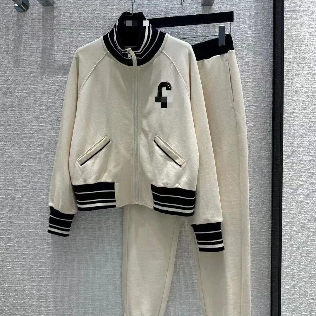 O1CN01QWy6o11Vk4TVGyAX7_2219417082690-0-cib.jpg High Quality Zip Tracksuits For Women - Image 1